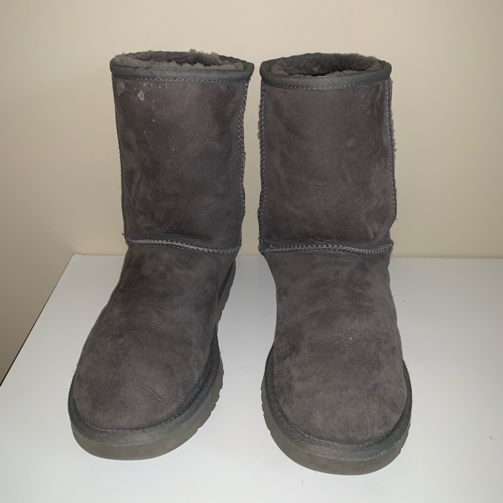 Ugg’s Grey Class Short II Boot